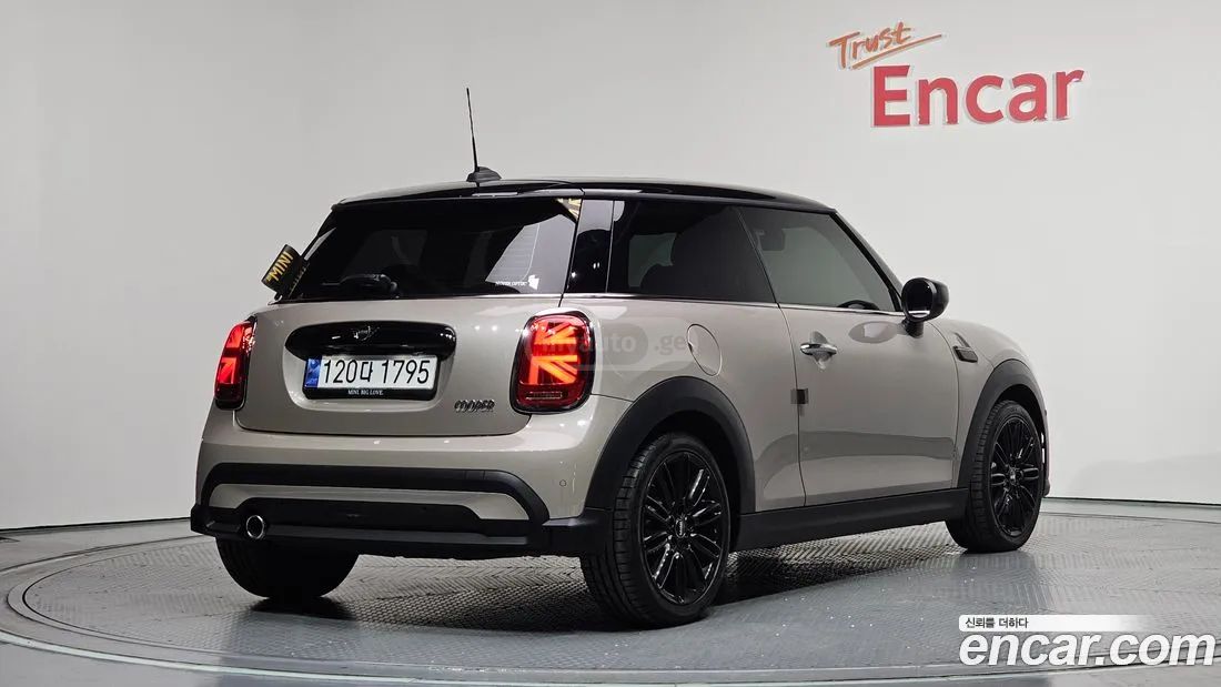 MINI Cooper 2024 — миниатюра 2