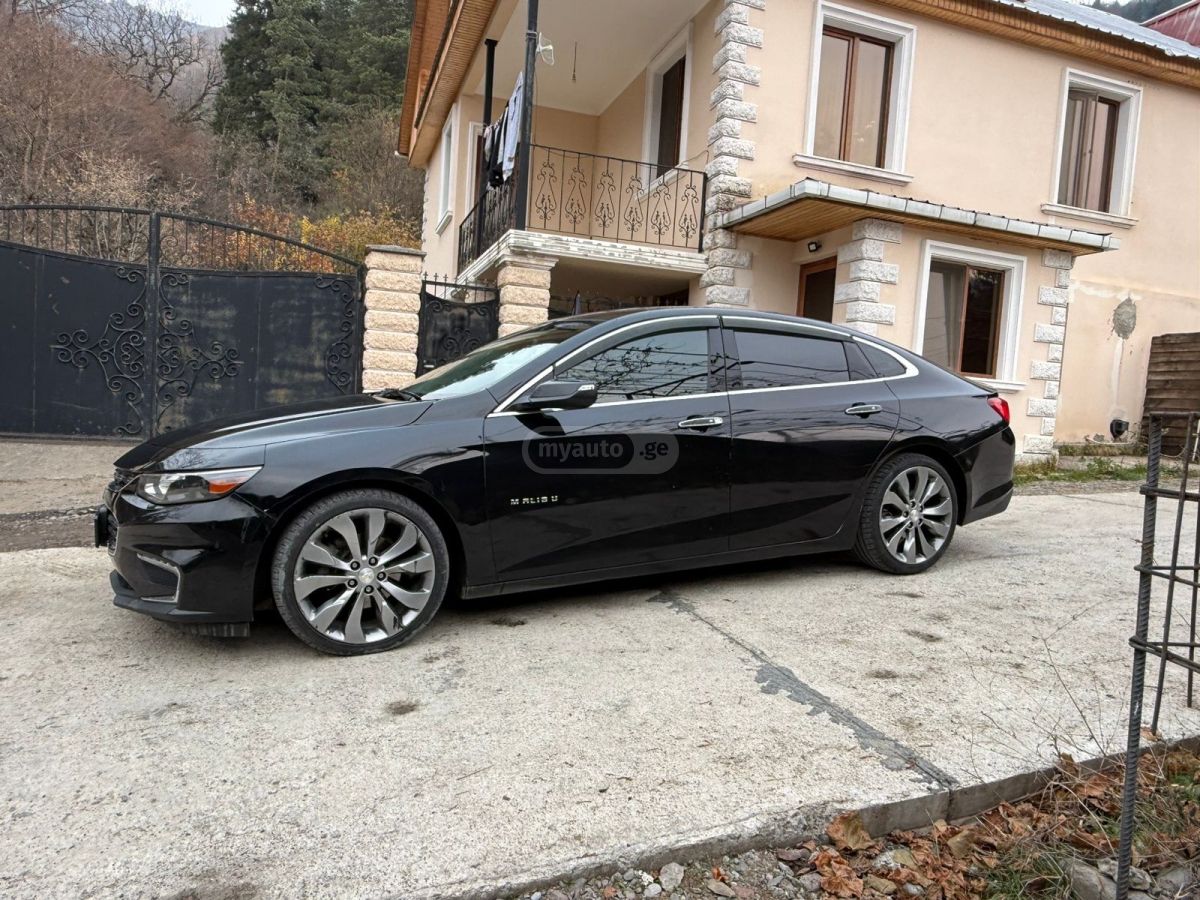 Chevrolet Malibu - фото 1