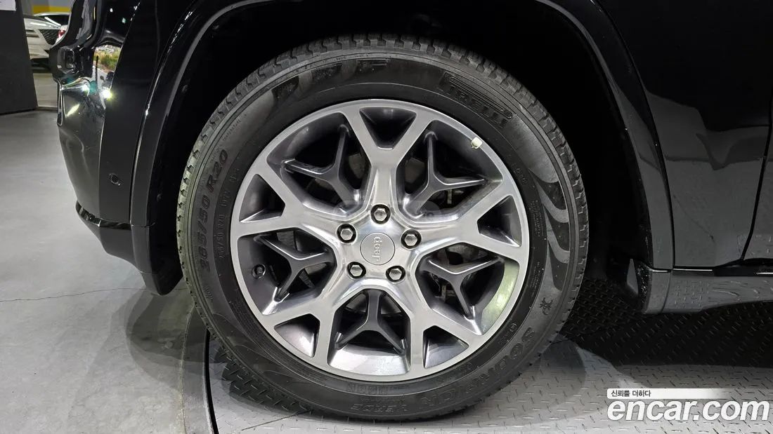 Jeep Grand Cherokee - фото 5