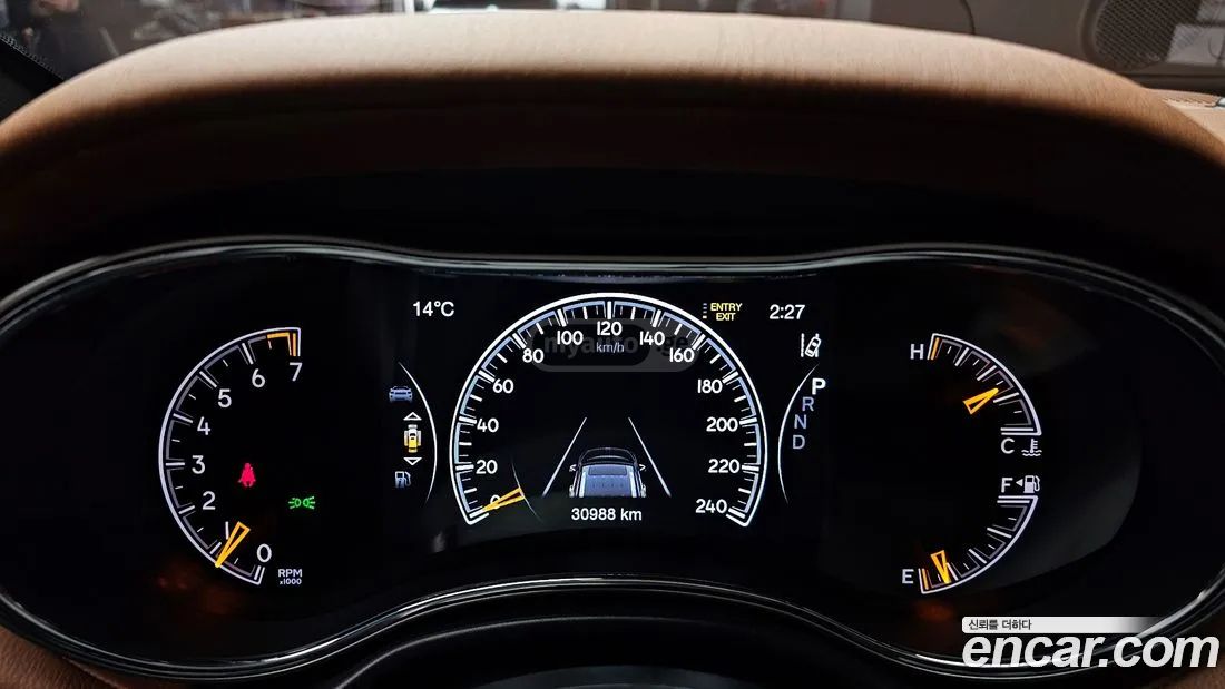 Jeep Grand Cherokee - фото 8