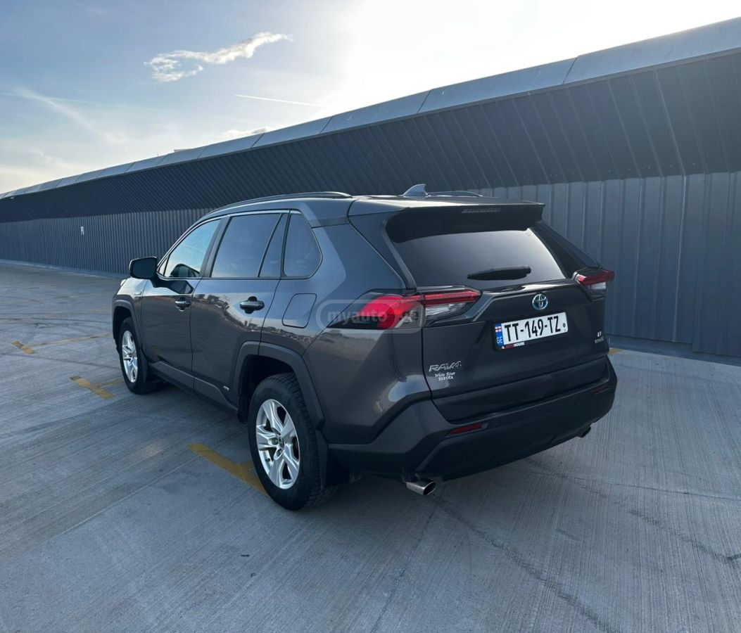 Toyota RAV 4 - фото 6