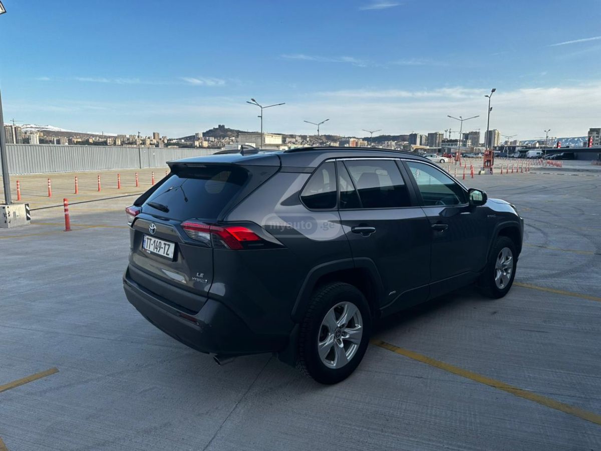 Toyota RAV 4 - фото 7