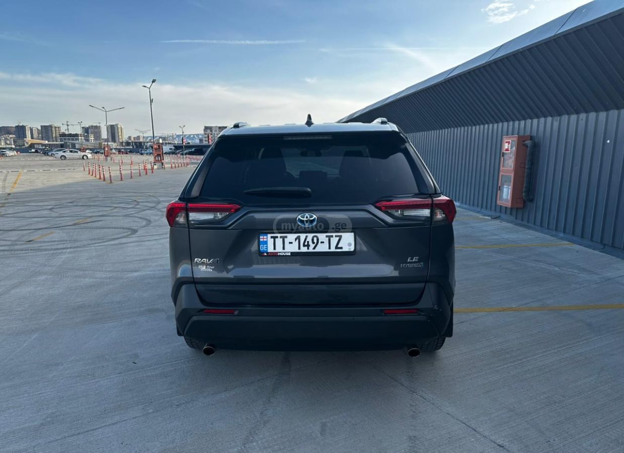 Toyota RAV 4 - фото 8