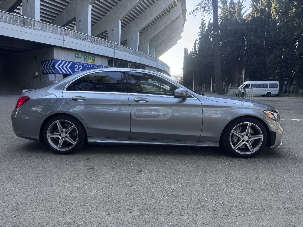 Mercedes-Benz C 300 - фото 6