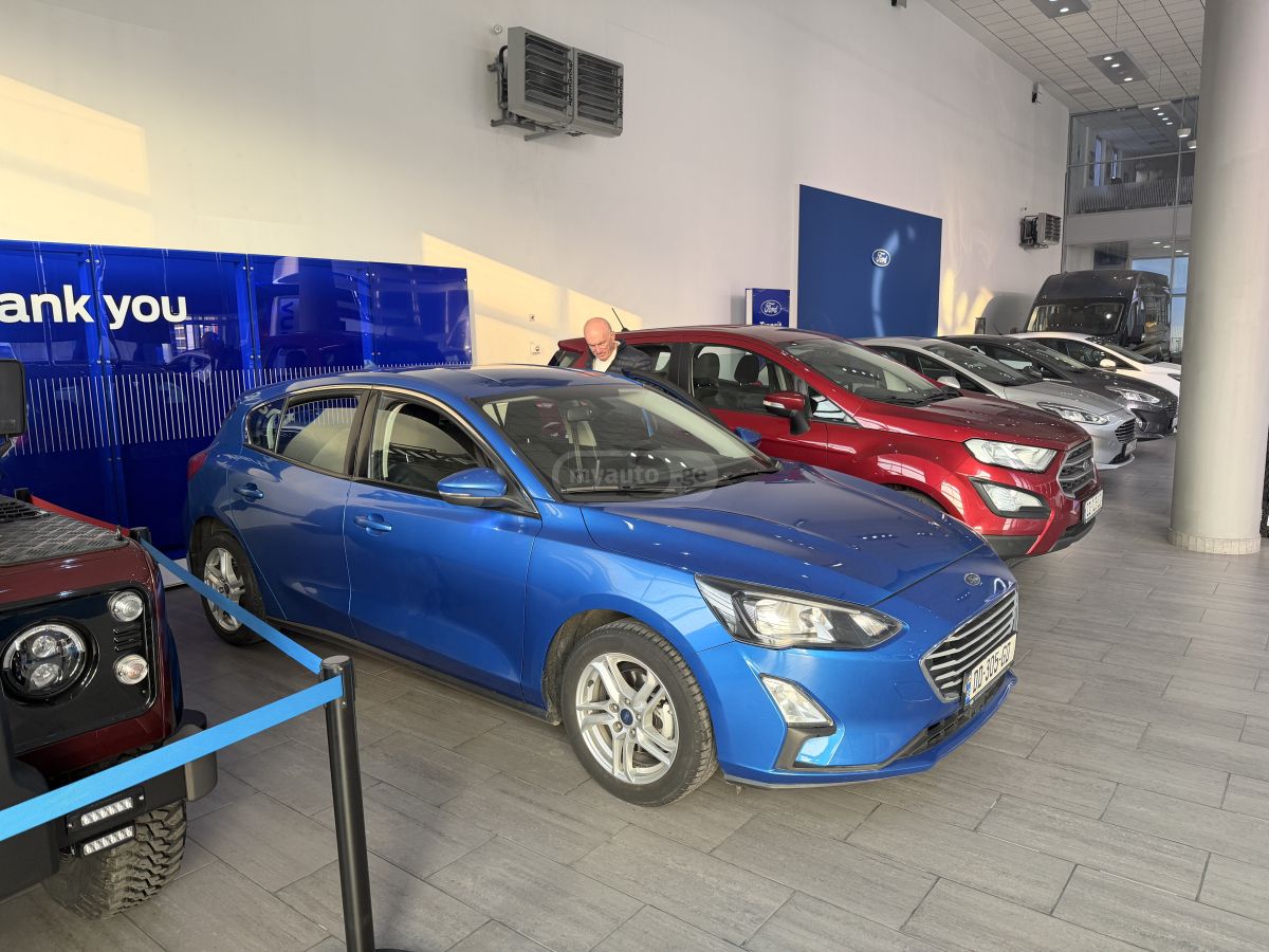 Ford Focus - фото 2