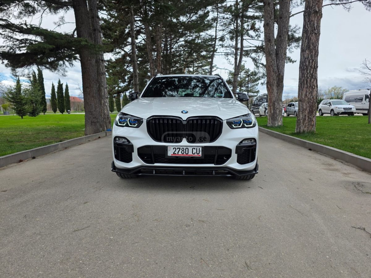 BMW X5 - фото 1