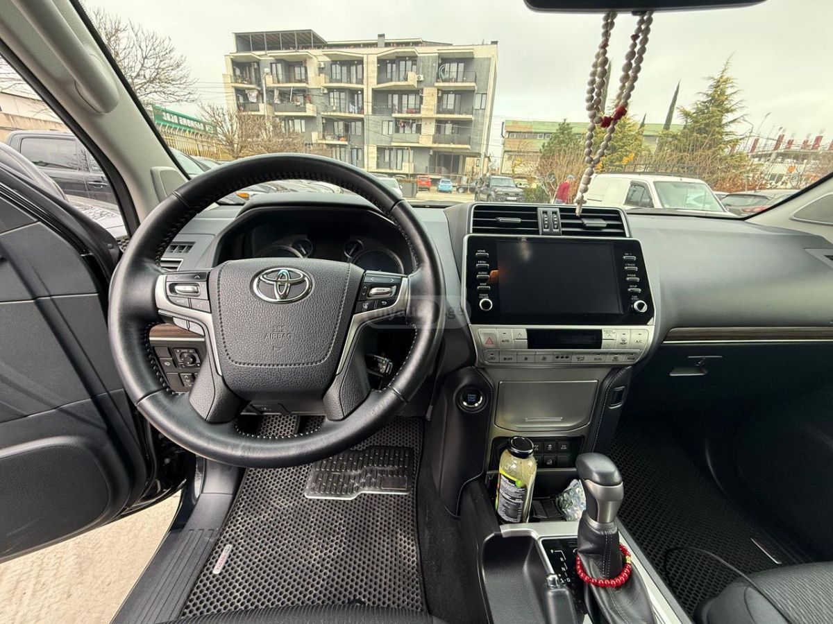 Toyota Land Cruiser Prado - фото 2