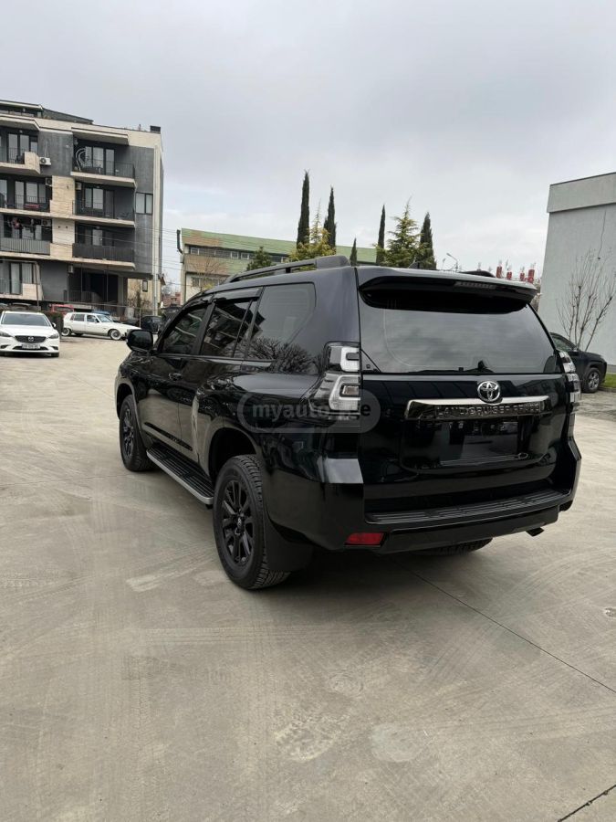Toyota Land Cruiser Prado - фото 4