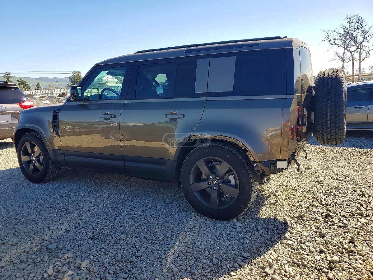 Land Rover Defender 110 2025 — миниатюра 2