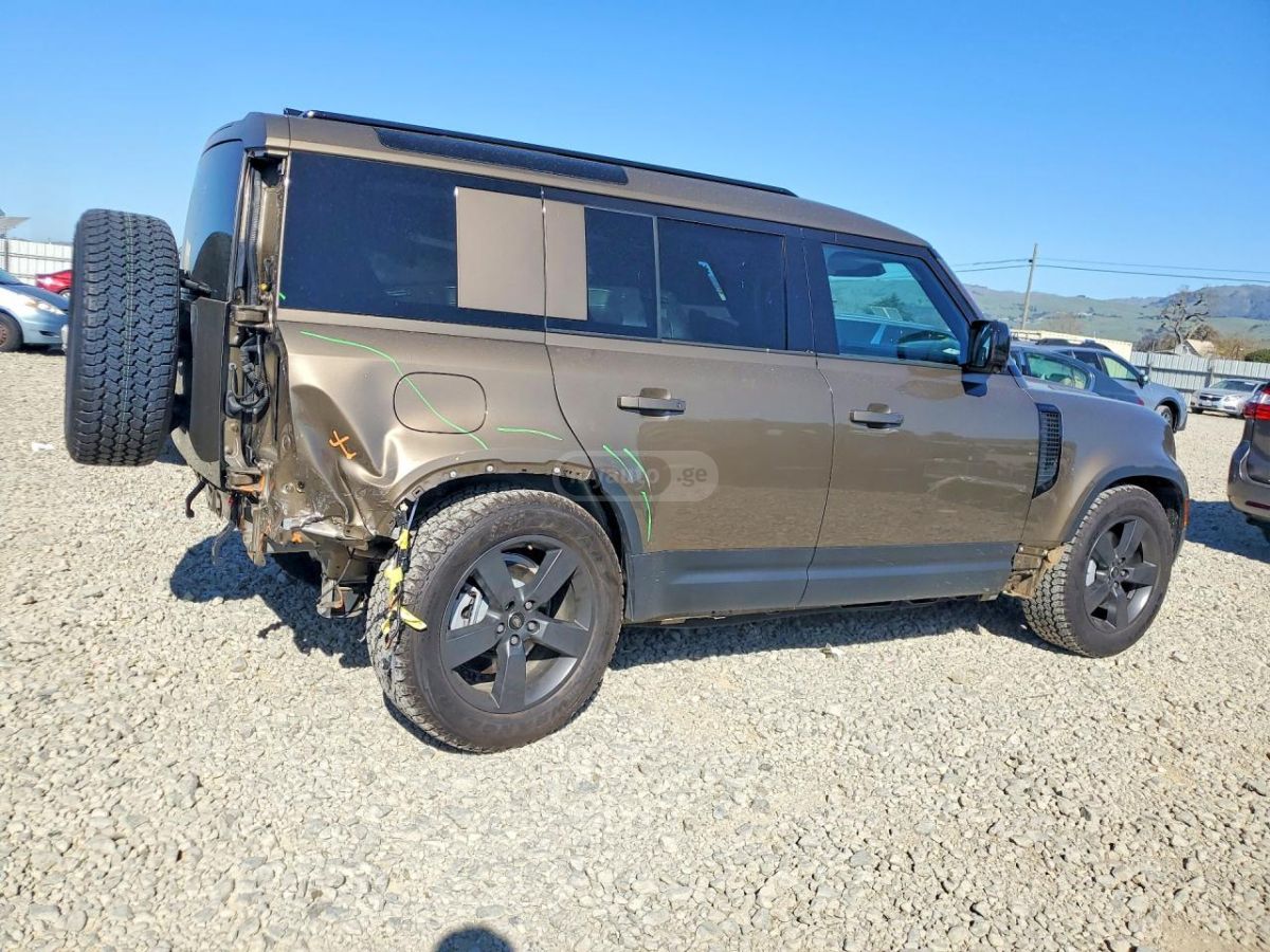 Land Rover Defender 110 2025 — миниатюра 3