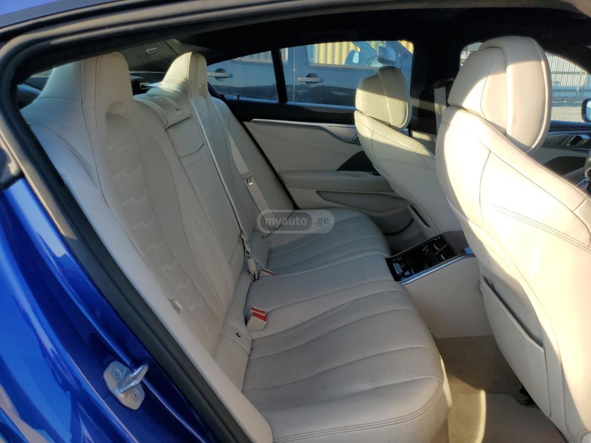 BMW i 4dr Rear-Wheel Drive Sedan A — миниатюра 10