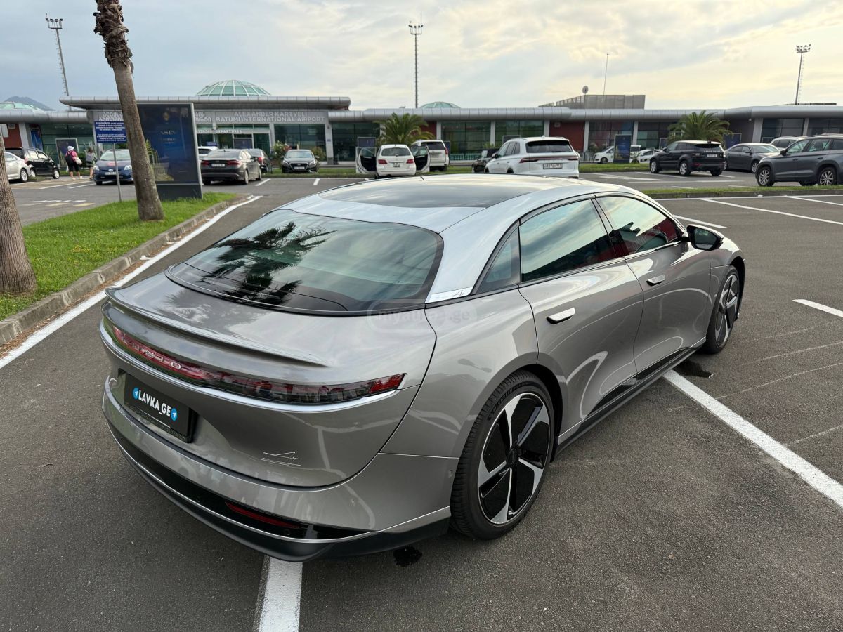 Lucid Air Touring - фото 1
