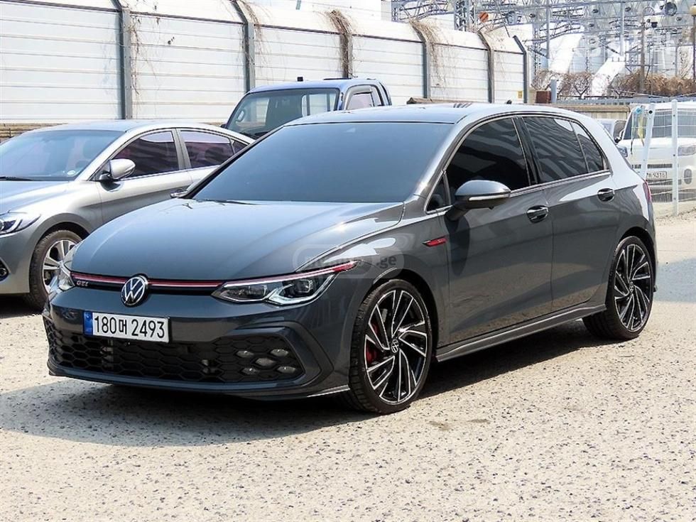 Volkswagen Golf 8 gti 2.0 2024 — миниатюра 1