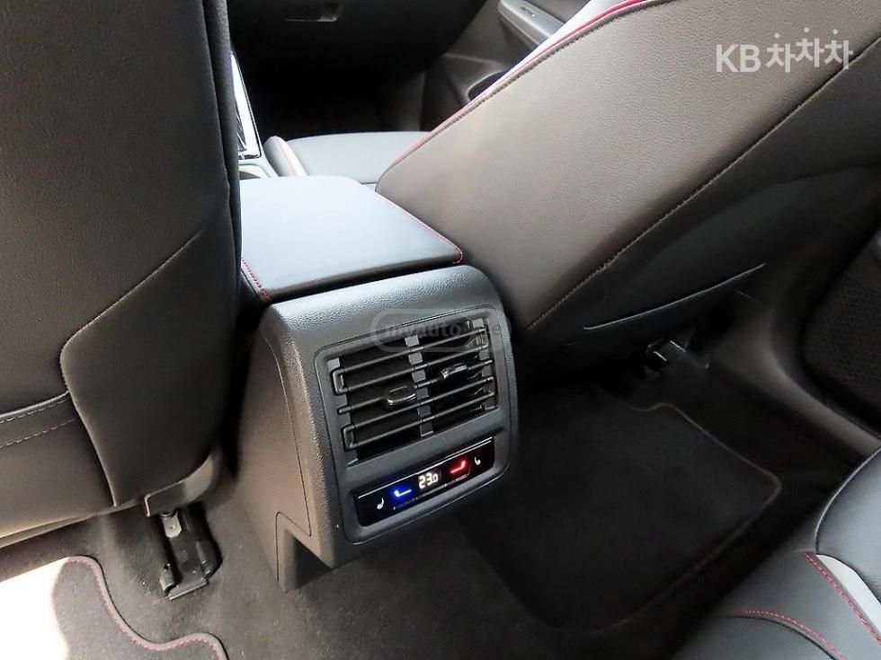 Volkswagen Golf 8 gti 2.0 2024 — миниатюра 11