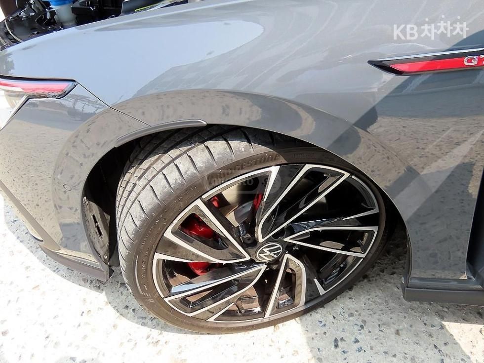 Volkswagen Golf 8 gti 2.0 2024 — миниатюра 15