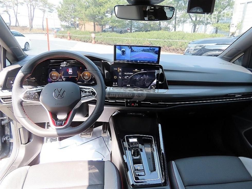 Volkswagen Golf 8 gti 2.0 2024 — миниатюра 6