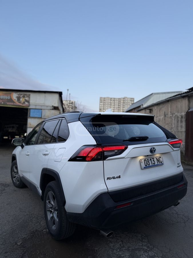 Toyota Rav 4 - фото 9