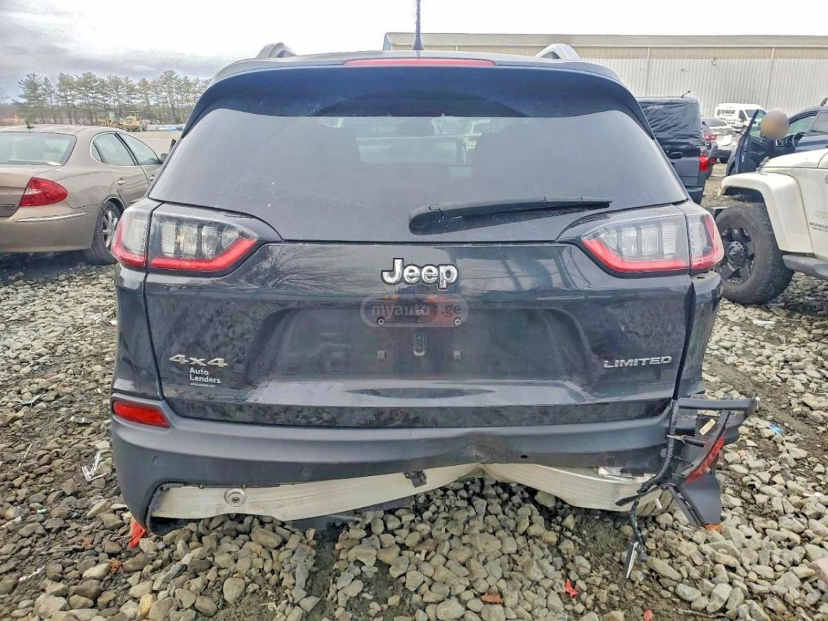 Jeep Cherokee - фото 3