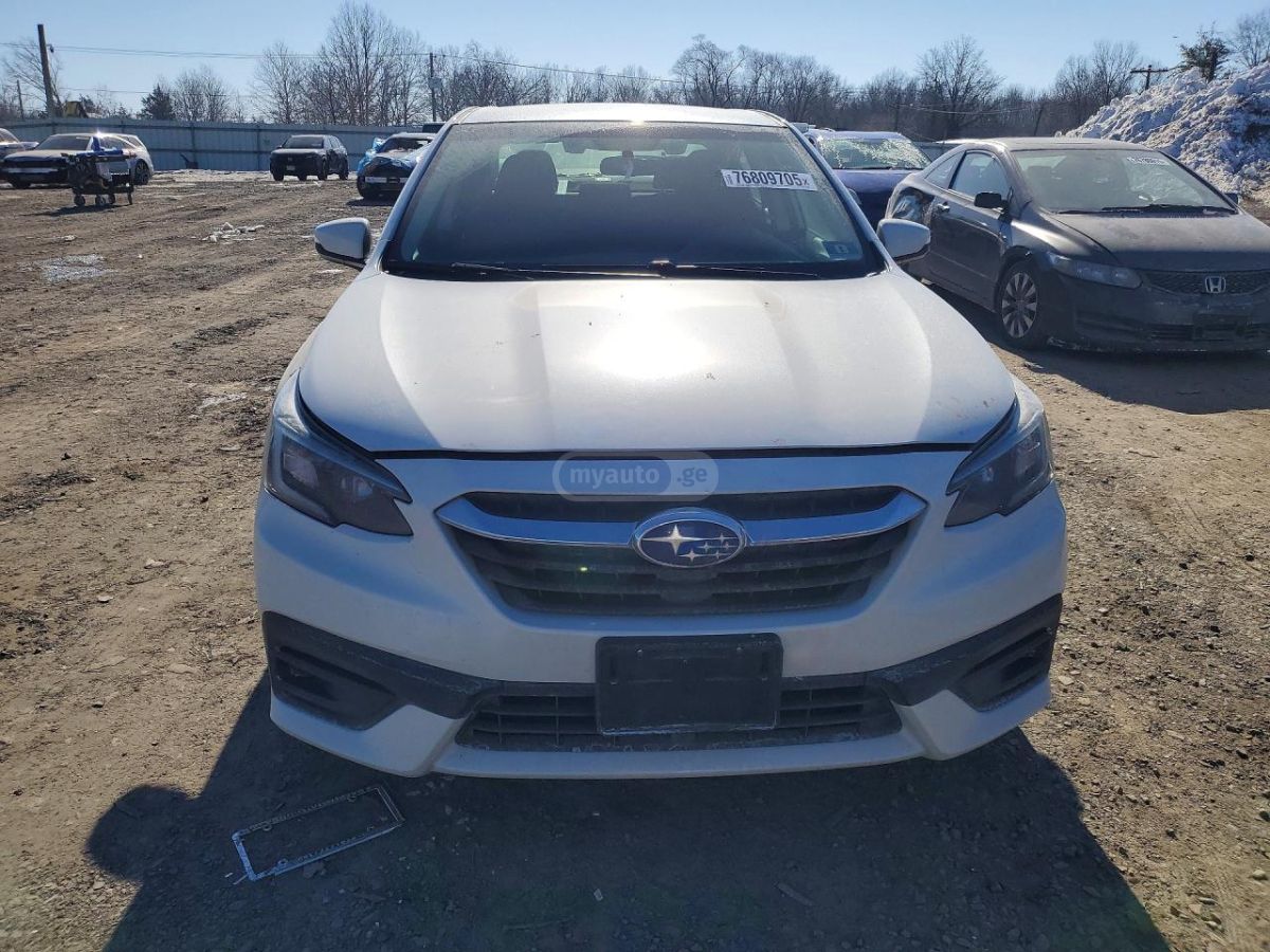 Subaru Legacy - фото 5