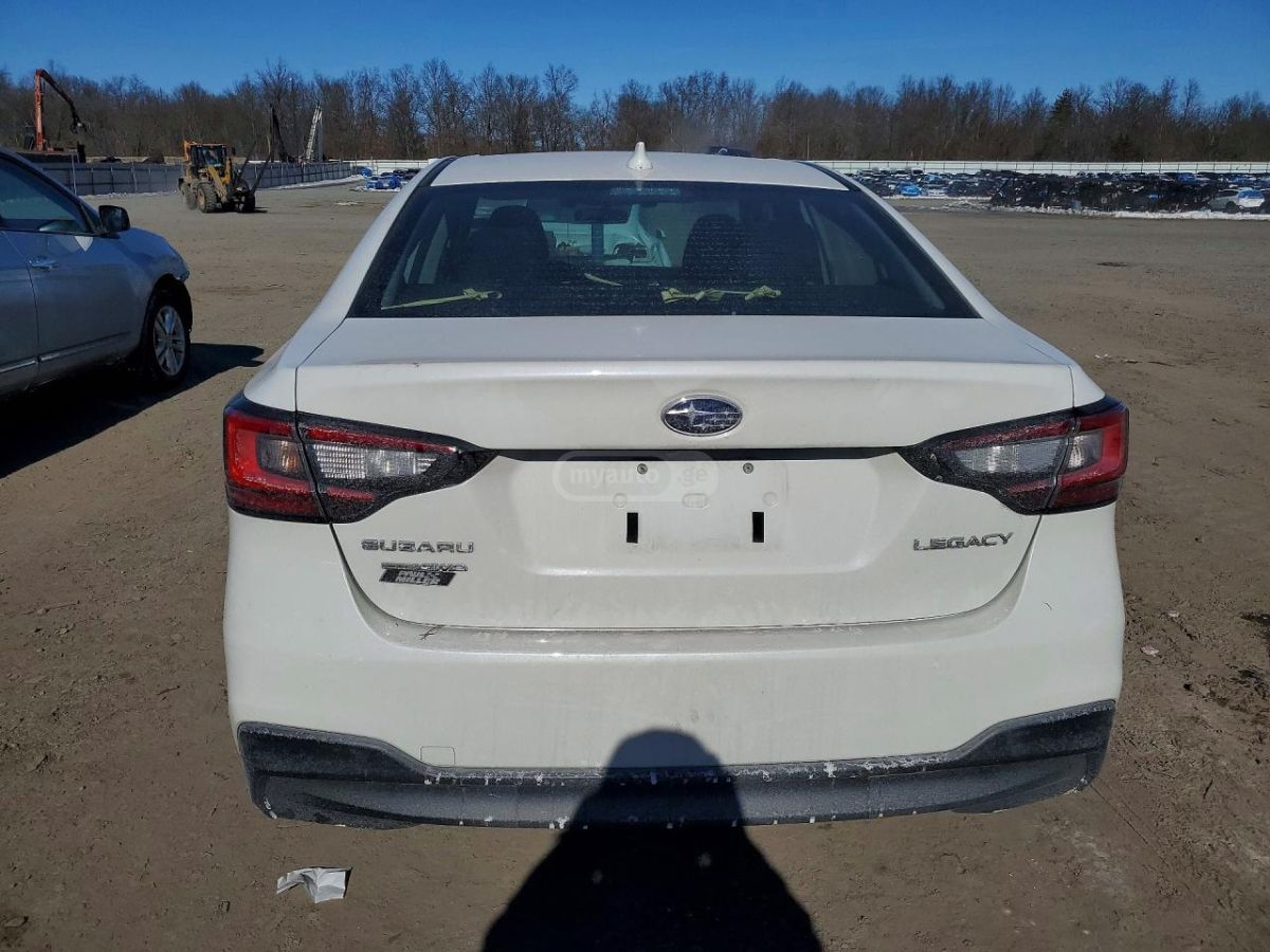 Subaru Legacy - фото 6