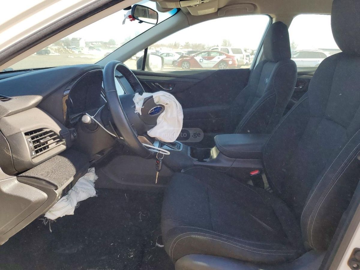 Subaru Legacy - фото 7