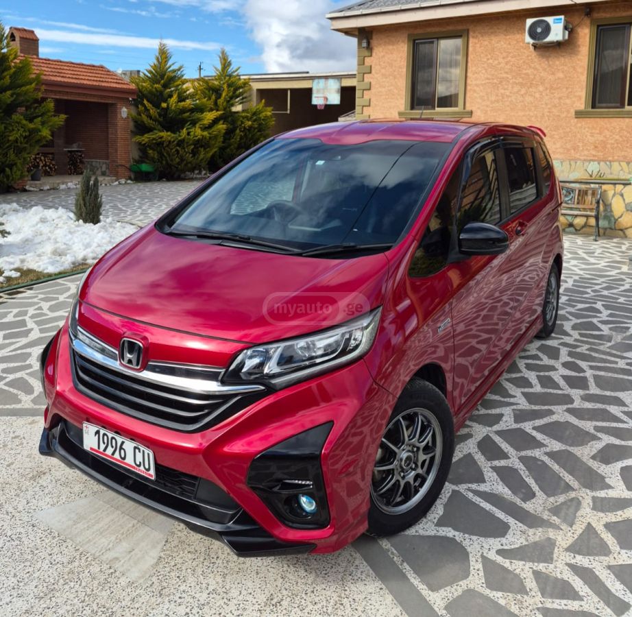 Honda Freed - фото 1