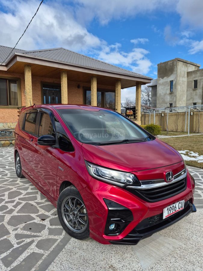 Honda Freed - фото 3