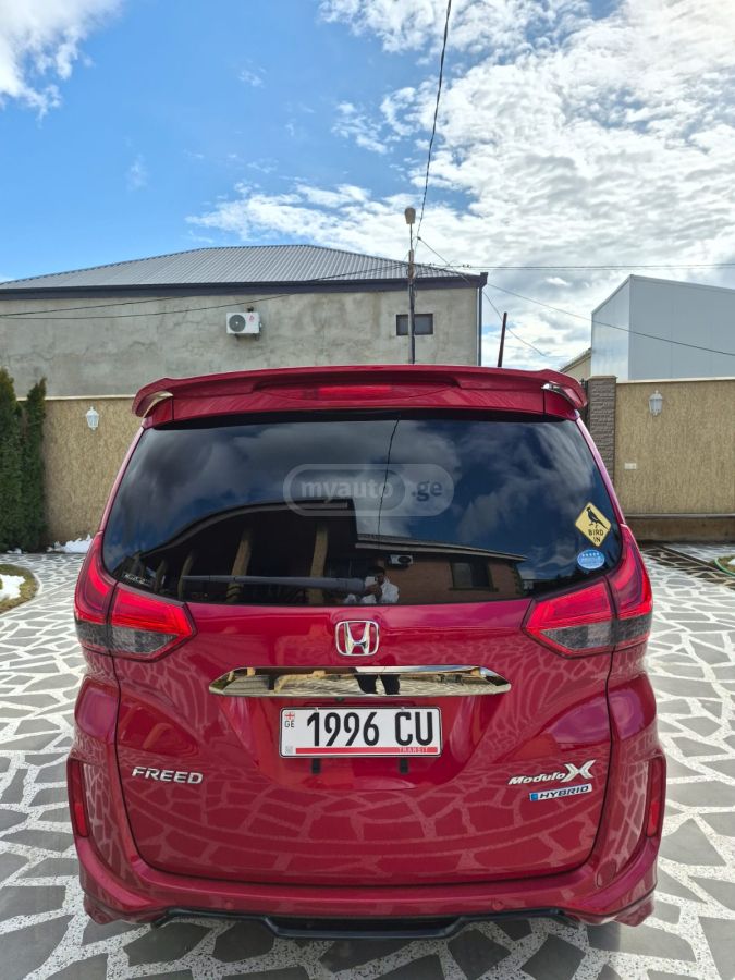 Honda Freed - фото 9