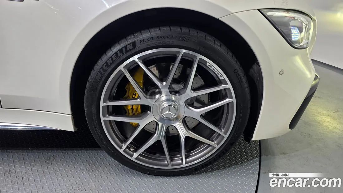 Mercedes-Benz AMG GT 53 - фото 5