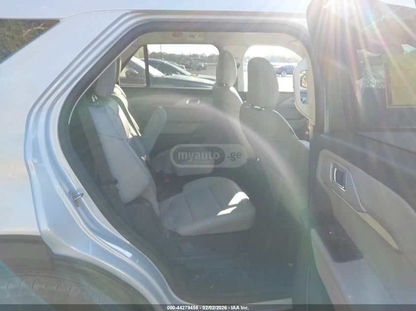 Ford Explorer 2025 — миниатюра 7