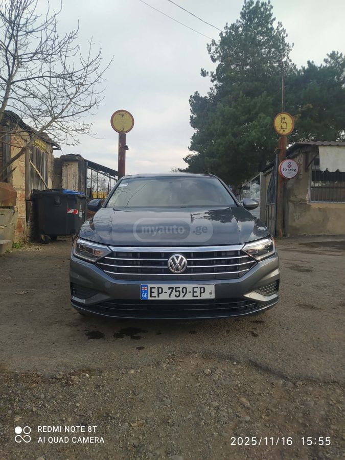 Volkswagen Jetta - фото 4