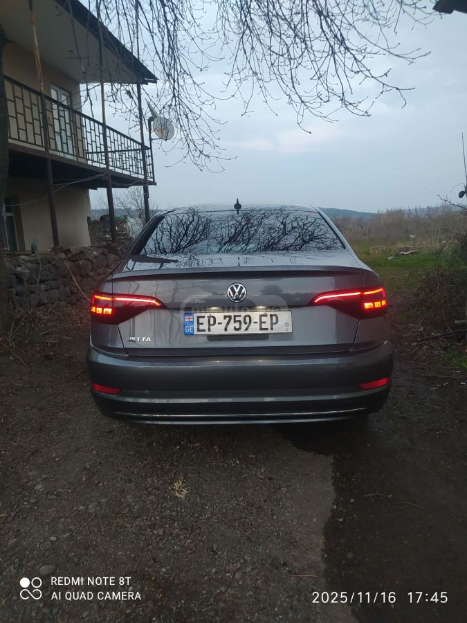 Volkswagen Jetta - фото 6