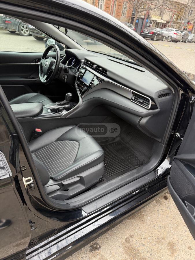 Toyota Camry - фото 10