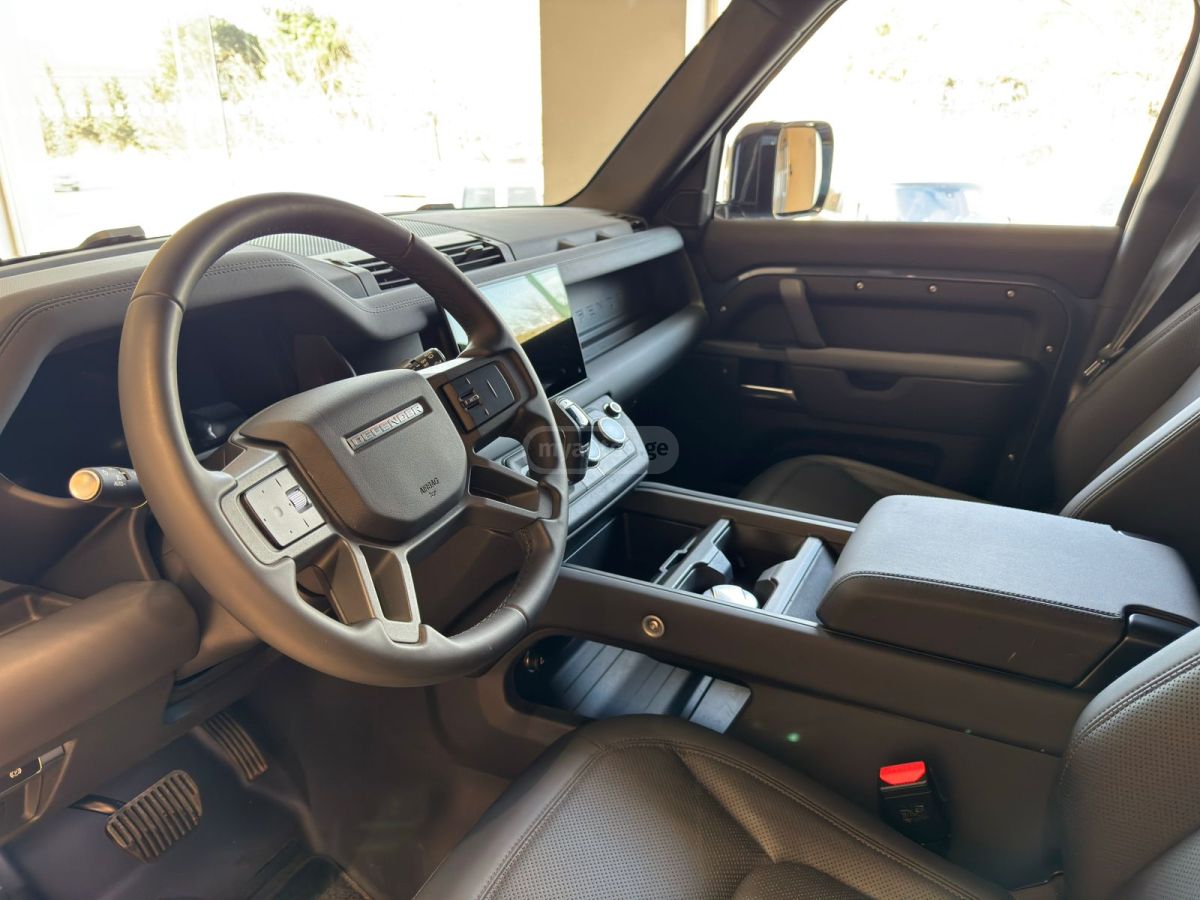 Land Rover Defender 110 2025 — миниатюра 7