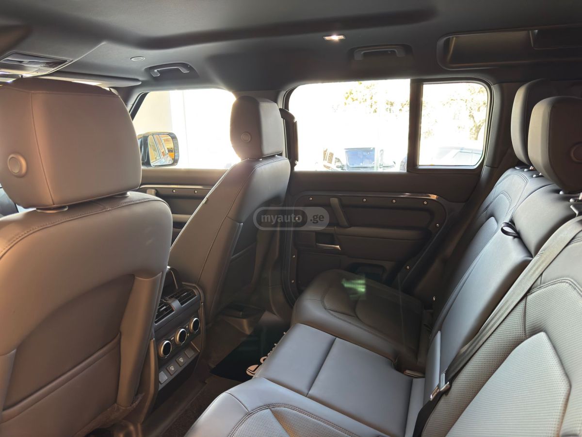 Land Rover Defender 110 2025 — миниатюра 8