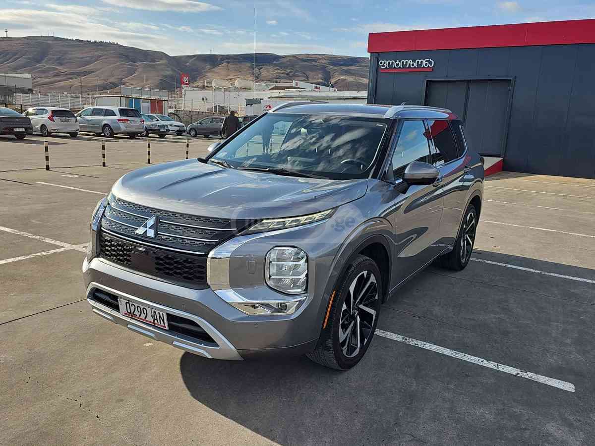Mitsubishi Mitsubishi Outlander — миниатюра 1