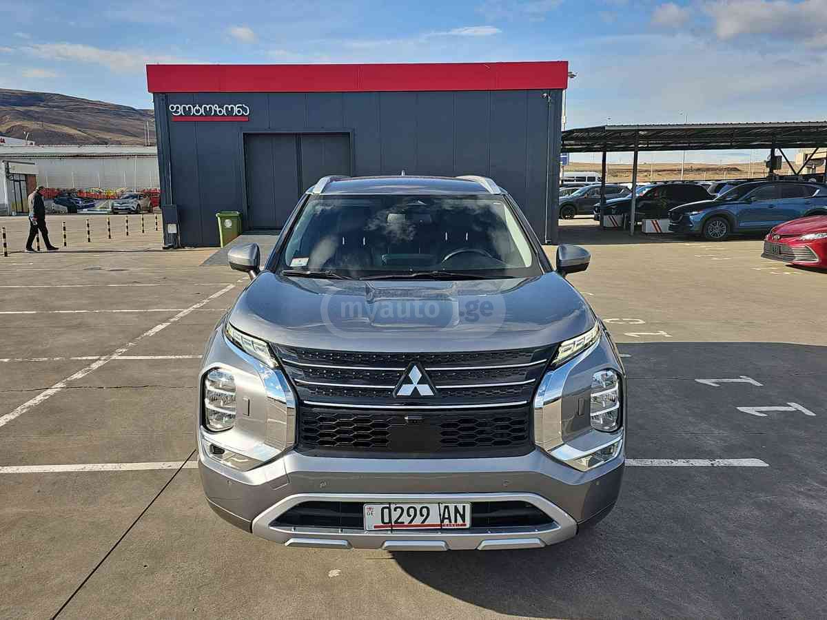 Mitsubishi Mitsubishi Outlander — миниатюра 2