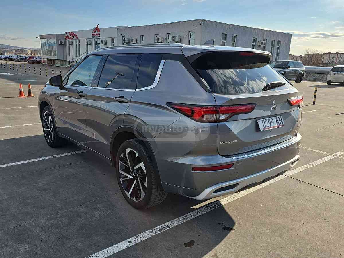 Mitsubishi Mitsubishi Outlander — миниатюра 6