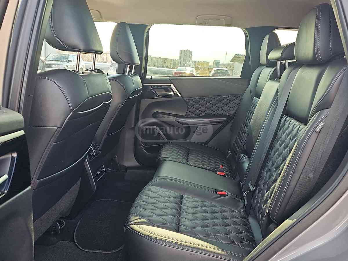 Mitsubishi Mitsubishi Outlander — миниатюра 7