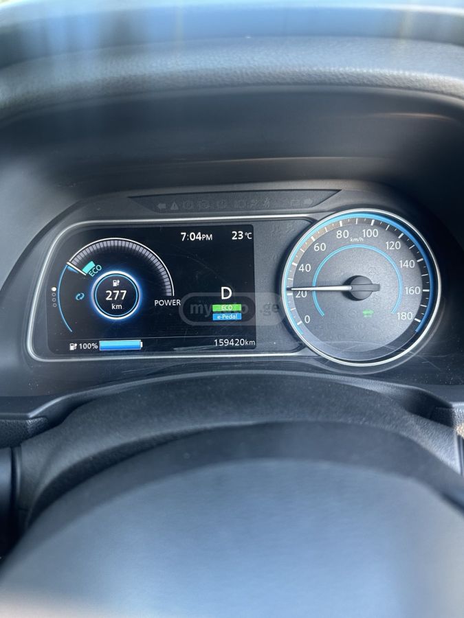 Nissan Leaf - фото 2