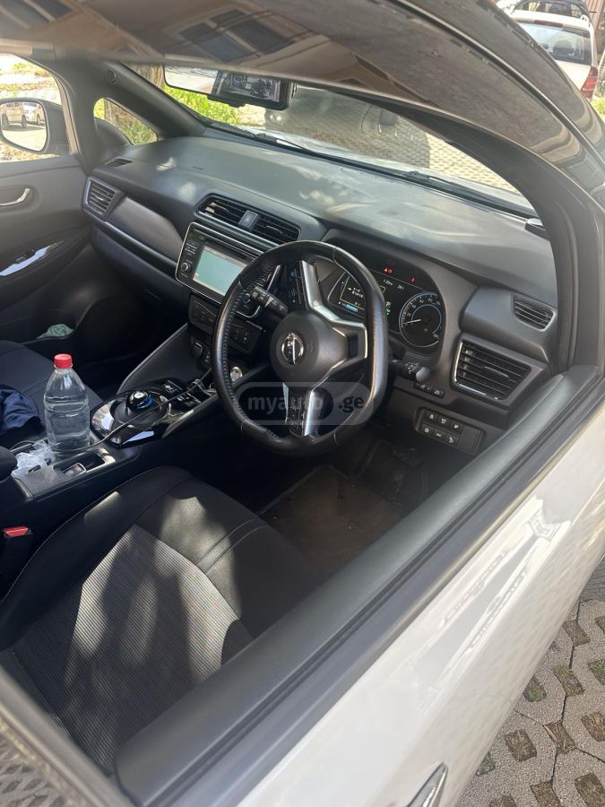 Nissan Leaf - фото 8