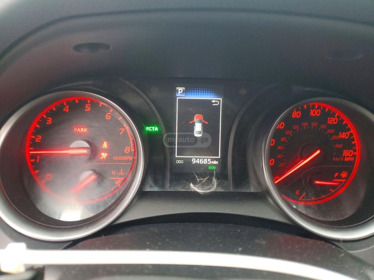 Toyota Camry - фото 7