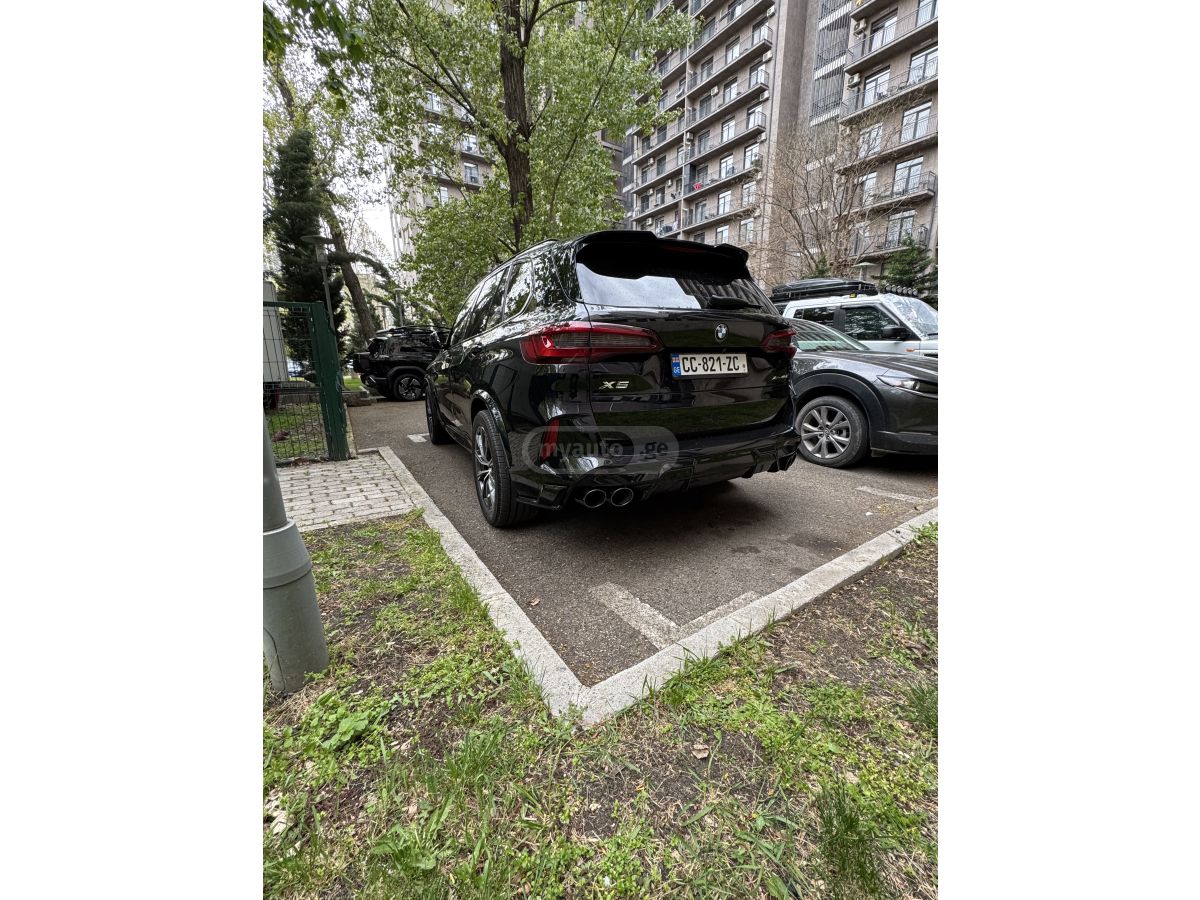 BMW X5 M - фото 12