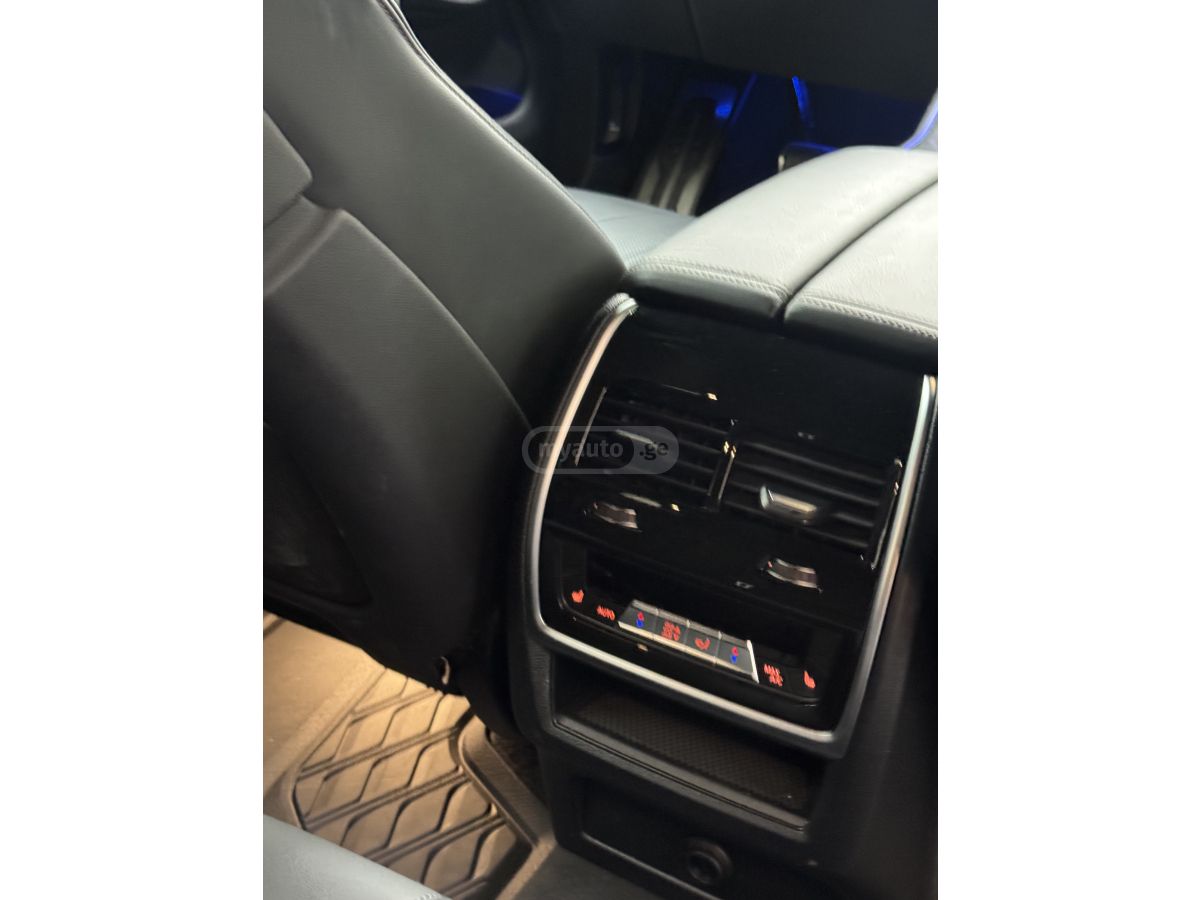 BMW X5 M - фото 14