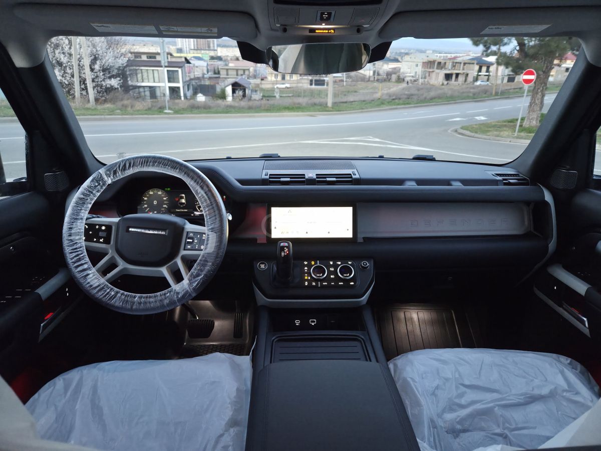 Land Rover Defender 110 2024 — миниатюра 5