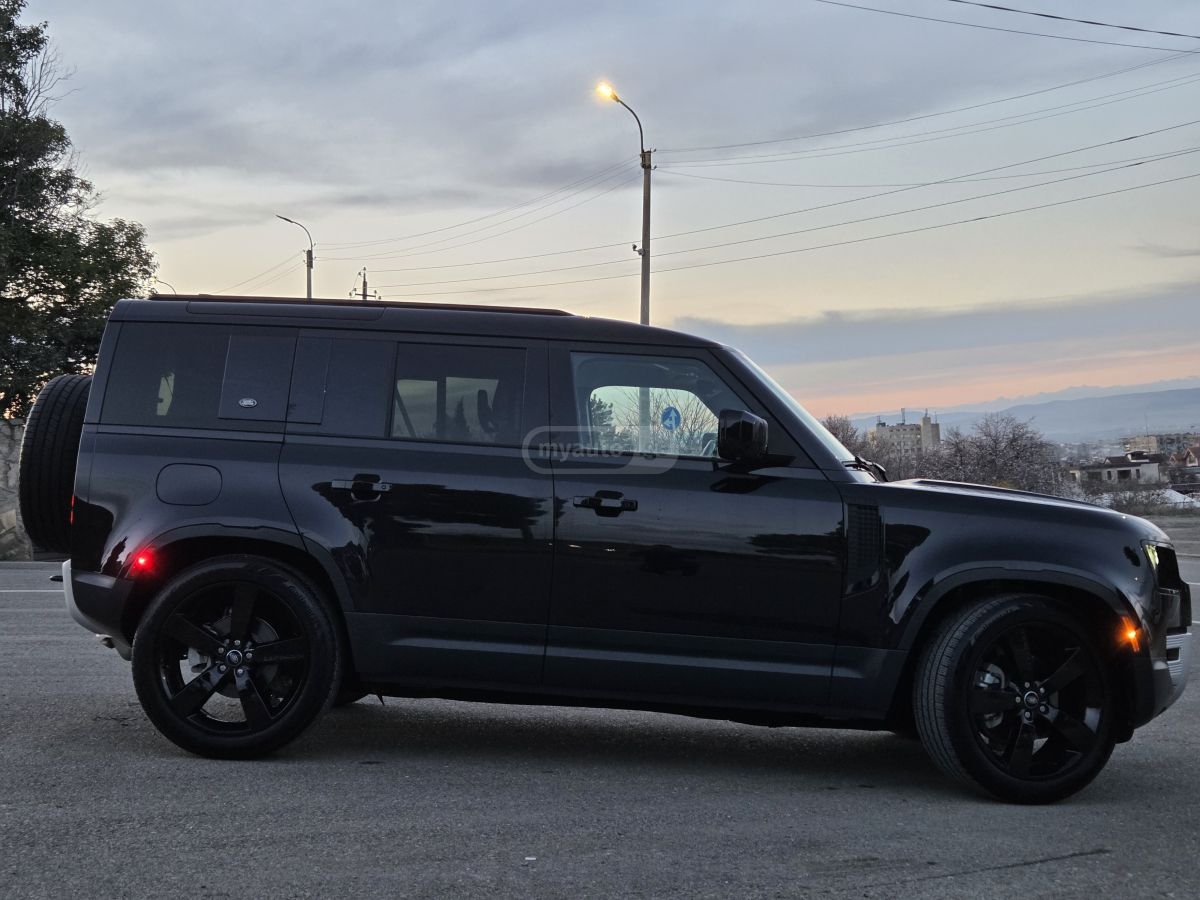 Land Rover Defender 110 2024 — миниатюра 9