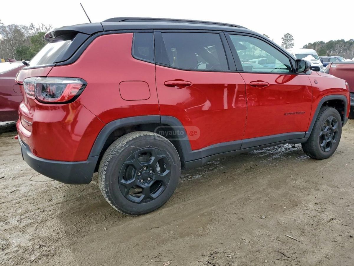 Jeep Trailhawk 4dr 4x4 Automatic — миниатюра 3