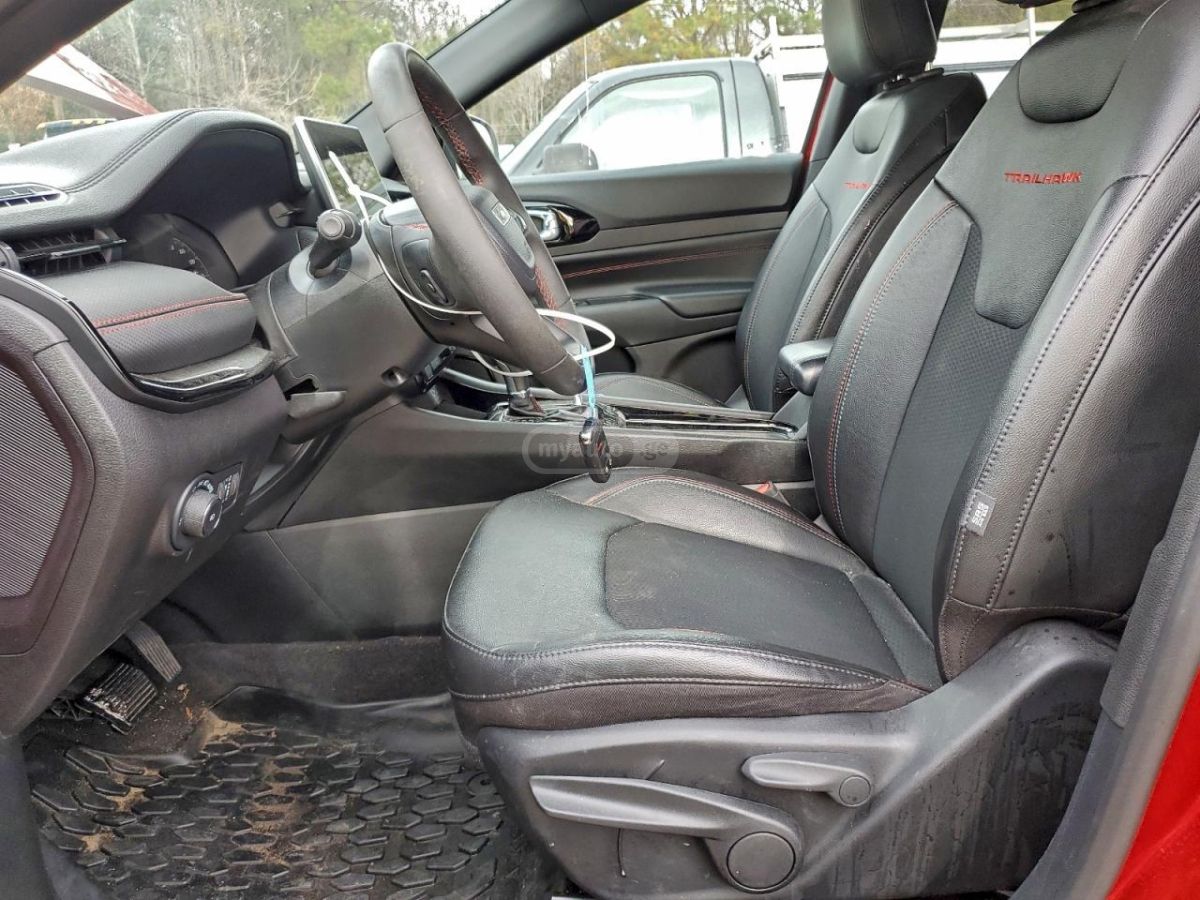 Jeep Trailhawk 4dr 4x4 Automatic — миниатюра 7