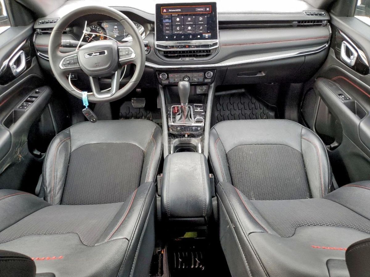 Jeep Trailhawk 4dr 4x4 Automatic — миниатюра 8
