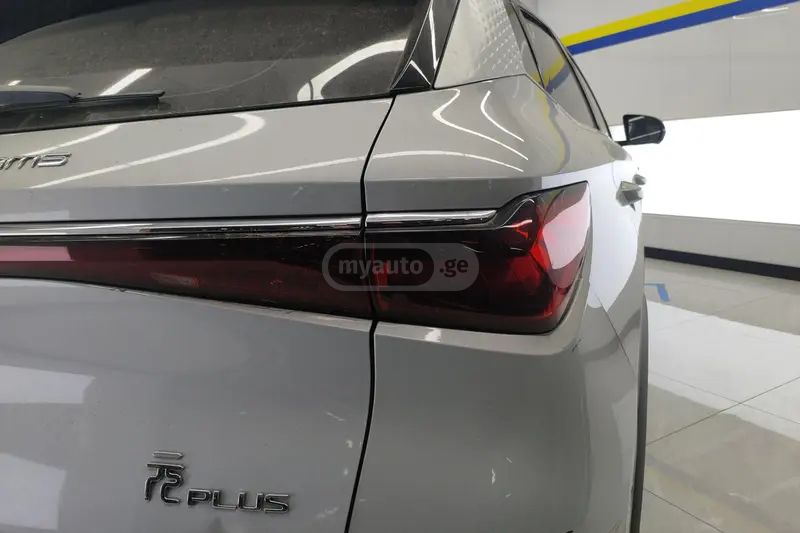 BYD Yuan - фото 4